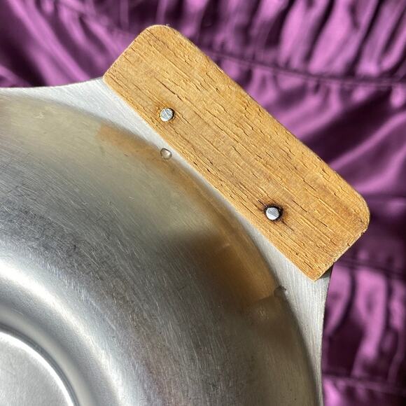 Vintage JAPAN Stainless Steel Gravy Sauce Dip Serving Bowl Wooden Altar Witchy - Picture 11 of 13